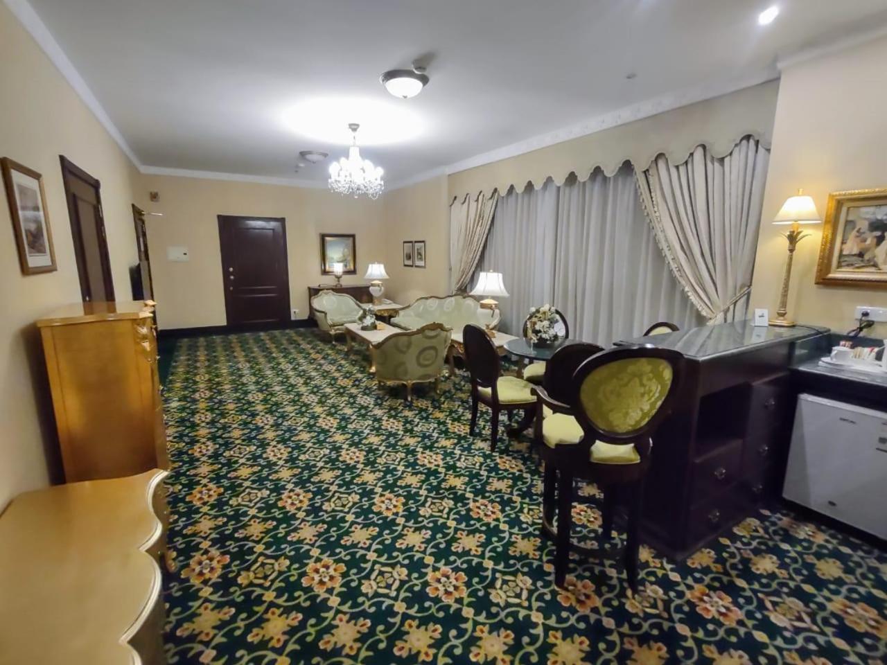 Habitat All Suites, Al-Hobar Kültér fotó